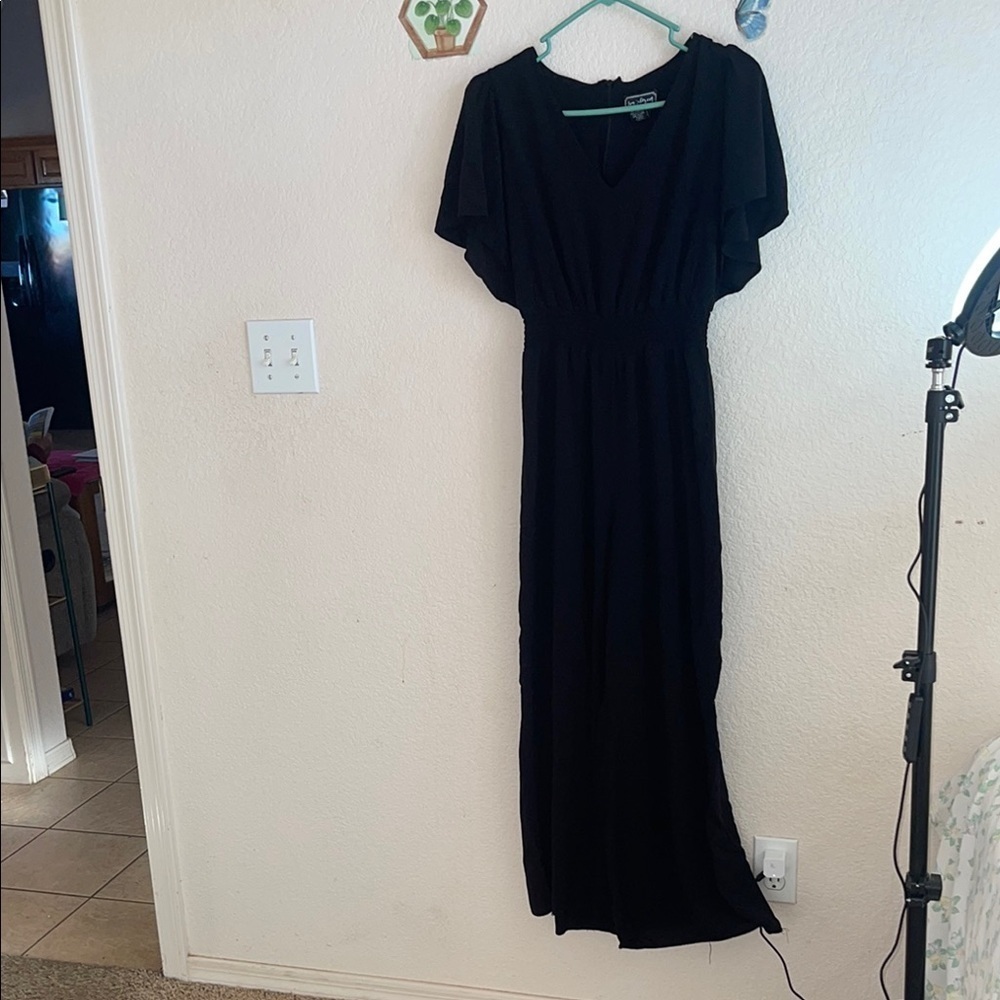 Black V-Neck Flutter Sleeve Cocktail Gown